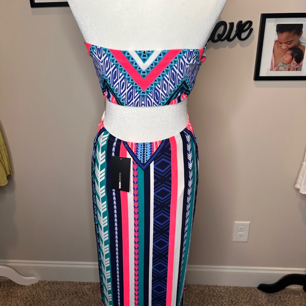 Vibrant Fashion Nova Maxi Dress - Picture 3 of 5